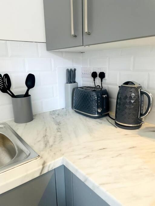 دربي #6Bs 1 Bed Serviced Apartment المظهر الخارجي الصورة